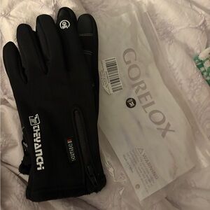 Black Gorelox Gloves with Zipper